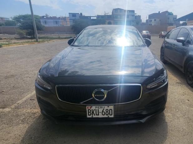 VOLVO S90 2019 27.000 Kms.