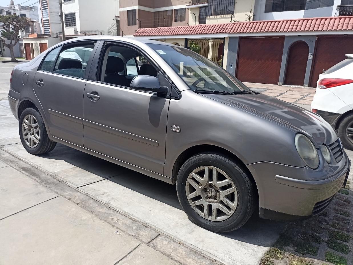 VOLKSWAGEN POLO 2006 152.700 Kms.