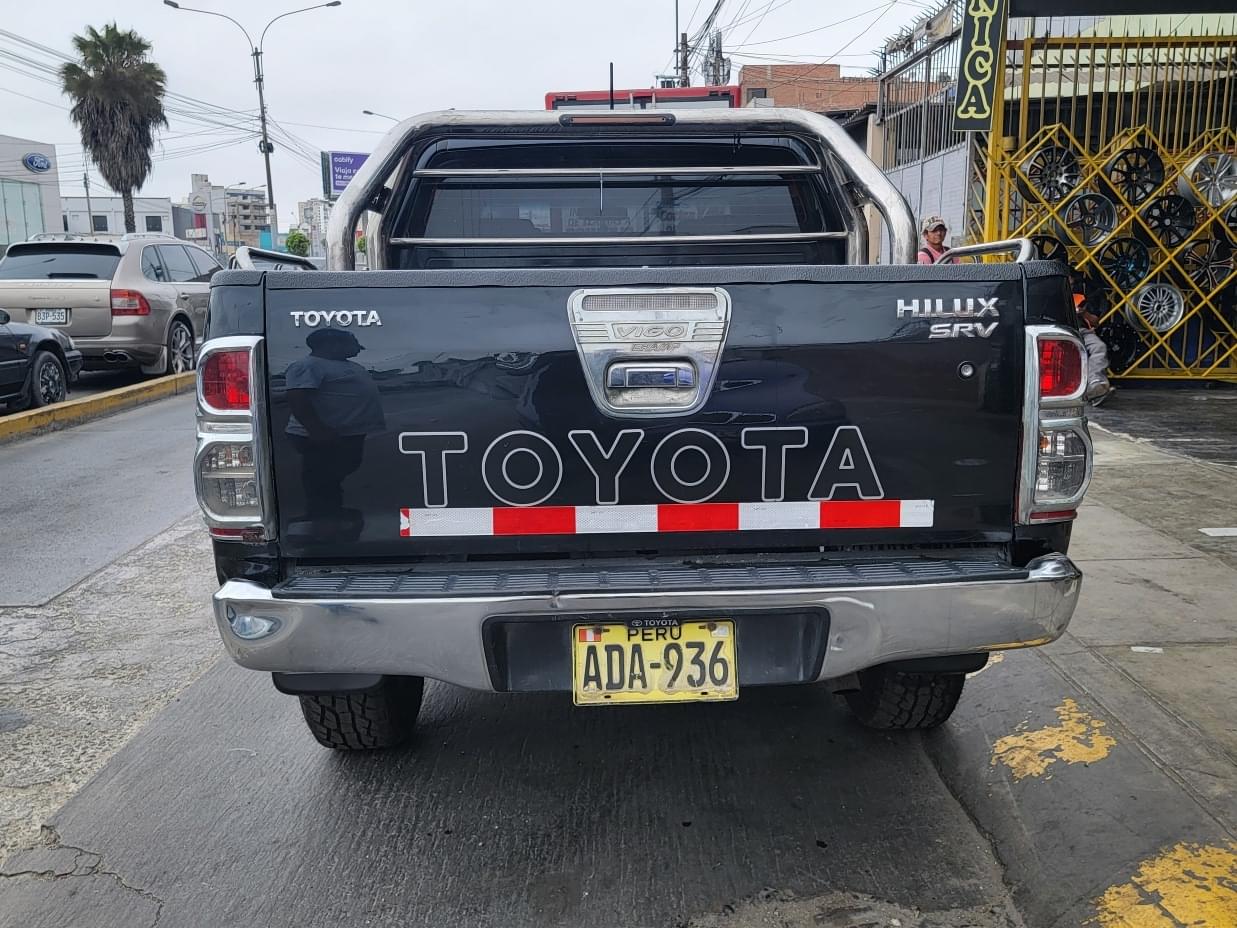TOYOTA HILUX 2015 110.000 Kms.