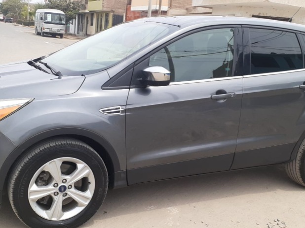 FORD ESCAPE 2016 69.700 Kms.