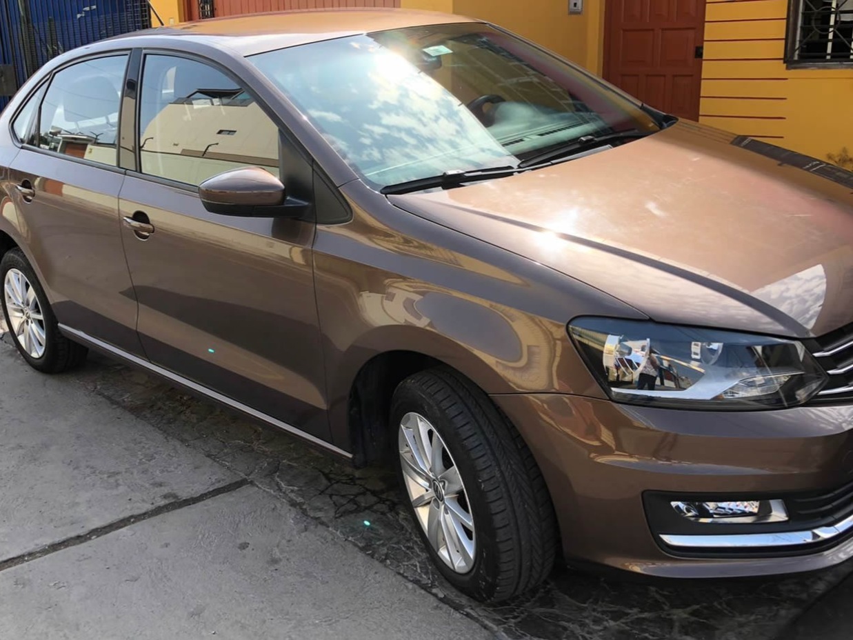 VOLKSWAGEN POLO 2017 40.000 Kms.