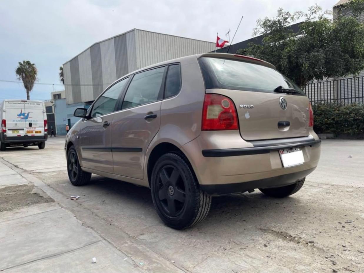VOLKSWAGEN POLO 2006 140.000 Kms.