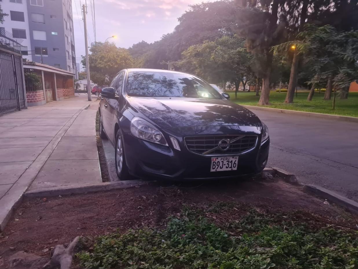 VOLVO S60 2011 75.630 Kms.