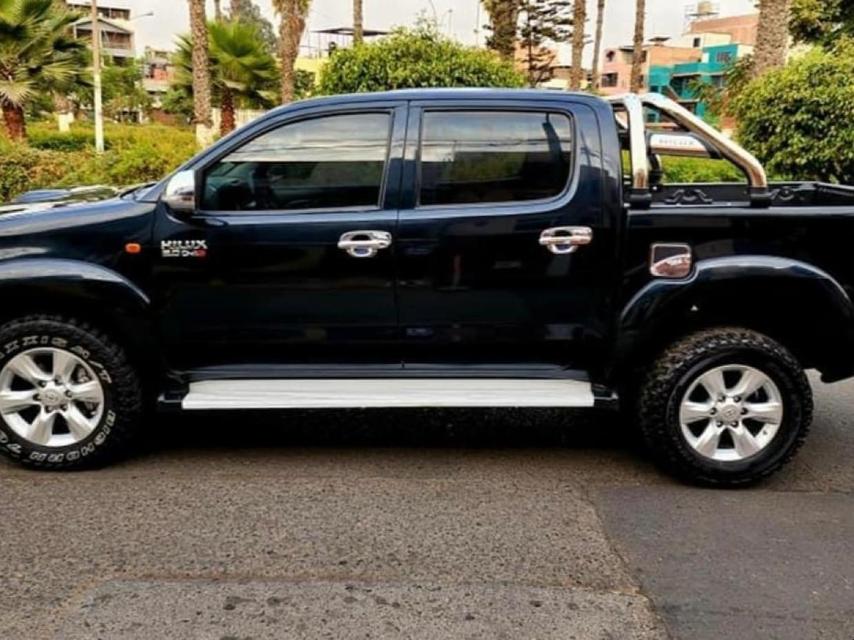 TOYOTA HILUX 2014 70.000 Kms.