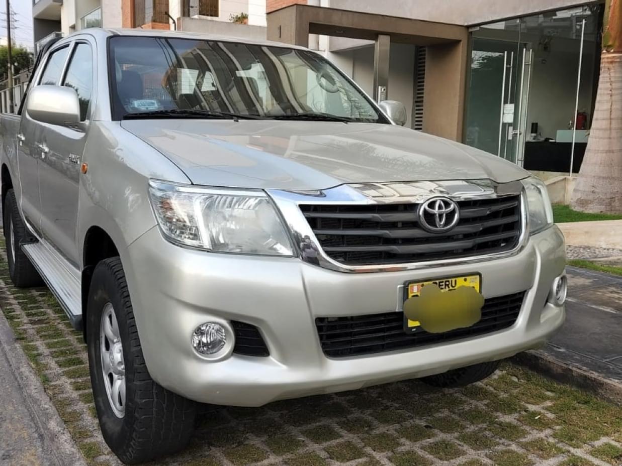 TOYOTA HILUX 2013 103.000 Kms.