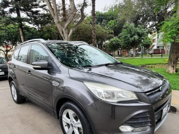 FORD ESCAPE 2015 50.000 Kms.